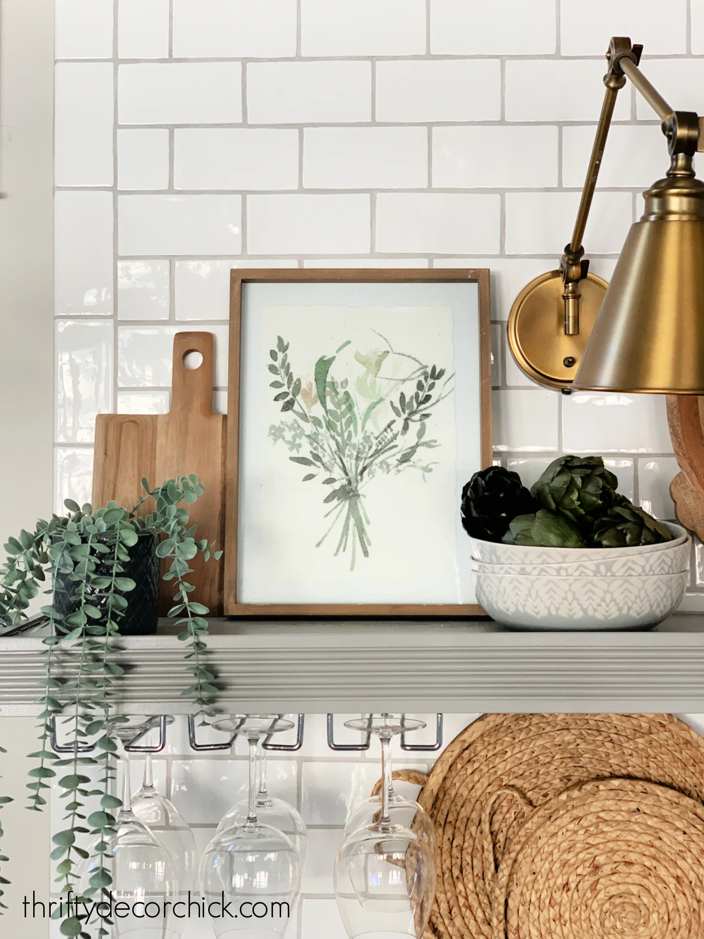 kitchen decor on shelves