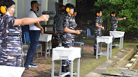 Latihan Tembak Korps Wanita Angkatan Laut Lantamal VIII Manado 