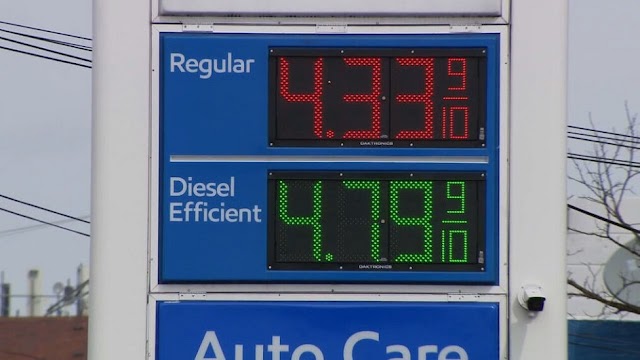 סיכום שבועי: מחירי הדלק בארה"ב, הפנייה של זלנסקי לאמריקנים, והמירוץ של פנס לנשיאות