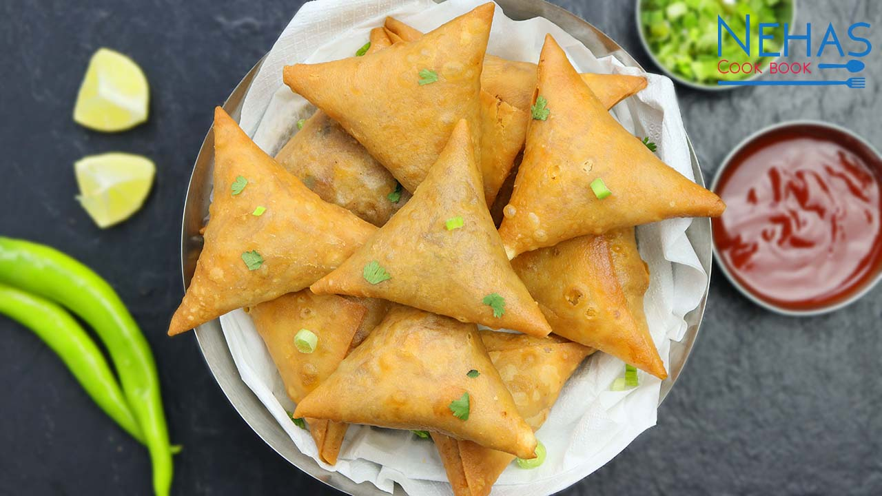 Samosa-10 Most Popular Traditional Dishes of Pakistan for Tourists