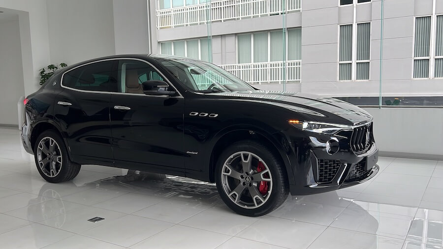 Chi tiết giá bán, giá lăn bánh, khuyến mãi ✅ xe Maserati Levante GranSport thế hệ mới. Thông số kỹ thuật xe, Đánh giá và so sánh, hình ảnh, video ✅ xe Maserati Levante GranSport mới nhất.