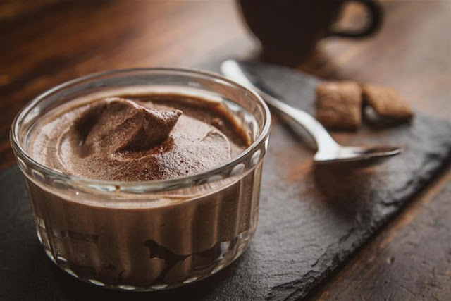 How to make light chocolate mousse