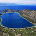 H μαγευτική λίμνη δίπλα στη θάλασσα που απέχει μόλις μία ώρα από την Αθήνα