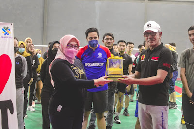 Mapala UT Batam dan UT BATAM Futsal Club Gelar Kegiatan Olahraga Badminton