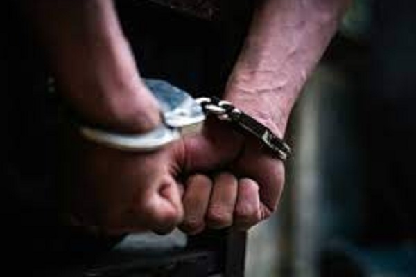 Accused-who-robbed-Rs-1-crore-at-gunpoint-arrested-from-Chandni-Chowk