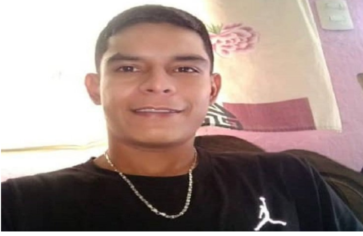 Venezuela: Mototaxista de la empresa Ridery es asesinado a puñaladas por defender a su madre en Mamera