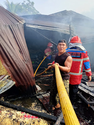 Diduga akibat Arus Pendek,Satu Unit Rumah Warga Di Huta 1 Kampung Pompa Perlanaan, Ludes Terbakar.