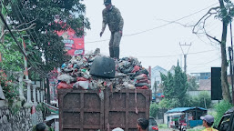 Tim Kebersihan Kecamatan Cipanas Bersama DLH Tangani Darurat Sampah 