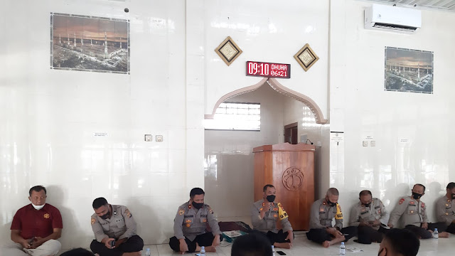 Kapolres Sumbawa Barat  pimpin Pembinaan Rohani dan Mental Kepada Personilnya