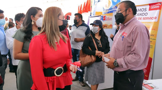 Encabeza Paola Angon Feria del Empleo de San Pedro Cholula