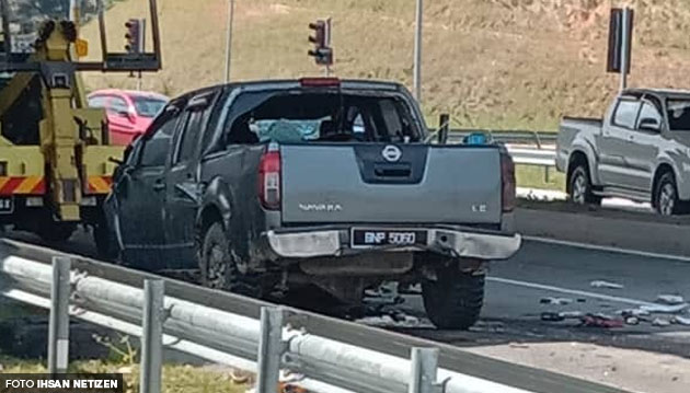 Angkara pemandu 4WD ‛laklok’ langgar lampu isyarat merah, 4 beranak maut di tempat kejadian