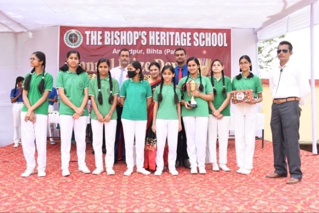 Bihta News:द बिशप हेरिटेज स्कूल में वार्षिक पुरस्कार दिवस का आयोजन।