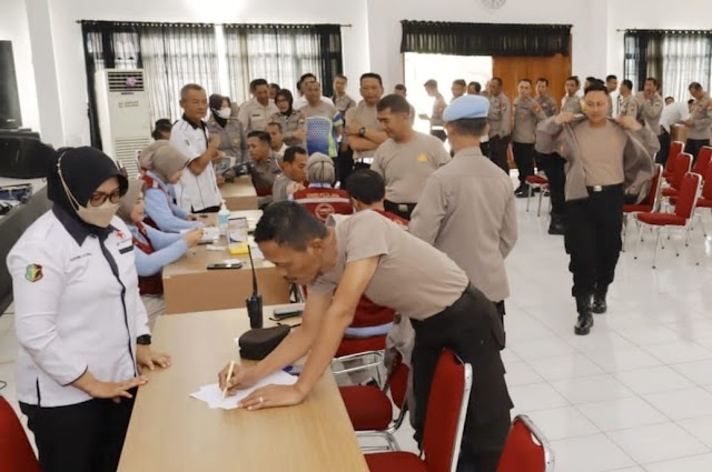 Jaga Kesehatan dan Ketahanan Tubuh, Polres Magetan Gelar Vaksinasi Untuk Anggota