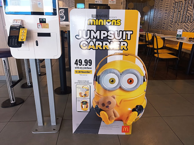 Jadi Yang Pertama Miliki Minions Jumpsuit Carrier di McDonalds
