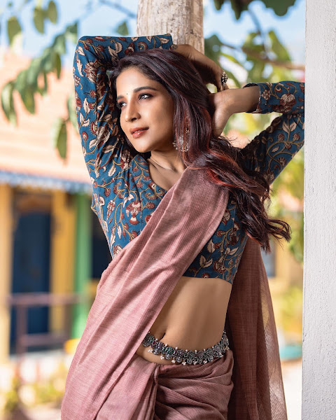 Sakshi Agarwal Latest Photos In Traditional Saree - Navel Queens Navel Queens