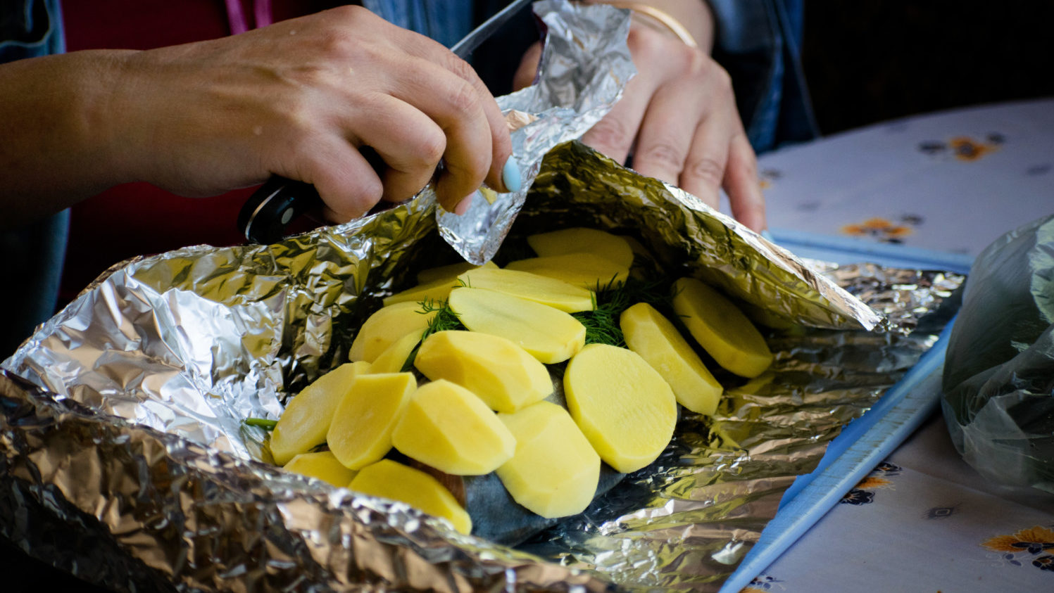 Aluminum Foil pack food damage body