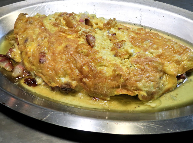 omelette, mangalica, fromage