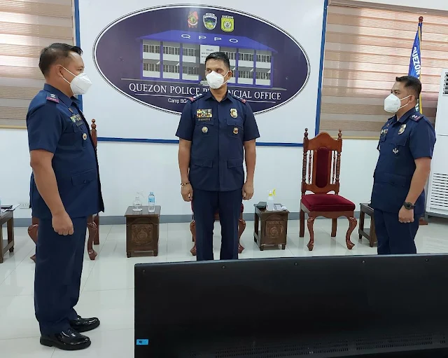 Bagong officer-in-charge ng Lucena PNP ipinakilala sa isinagawang turn-over of command ceremony