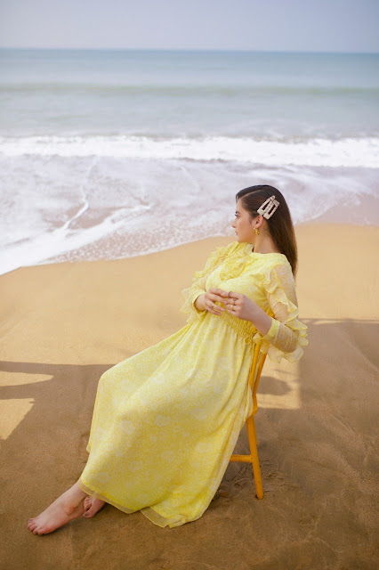Aiman Muneeb Looks Beautiful In Trendy Breezy Dresses Collection 2022