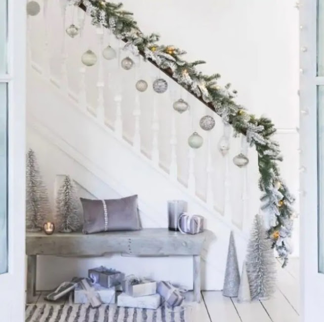 christmas decor for stair railings