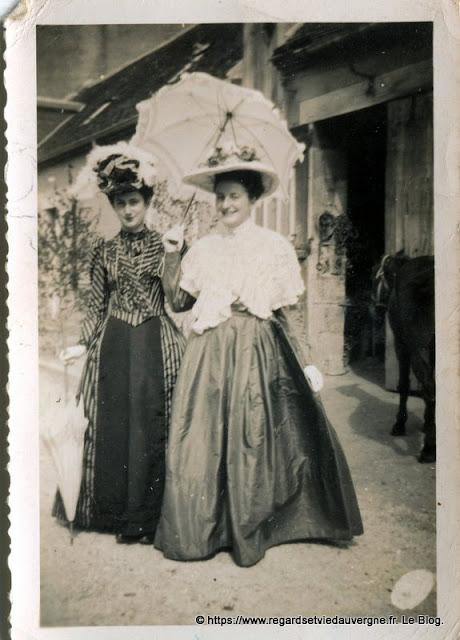 Photos vintages noir et blanc de belles élégantes