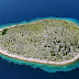 Το νησί που, όταν το δεις από ψηλά, μοιάζει με δακτυλικό αποτύπωμα!   