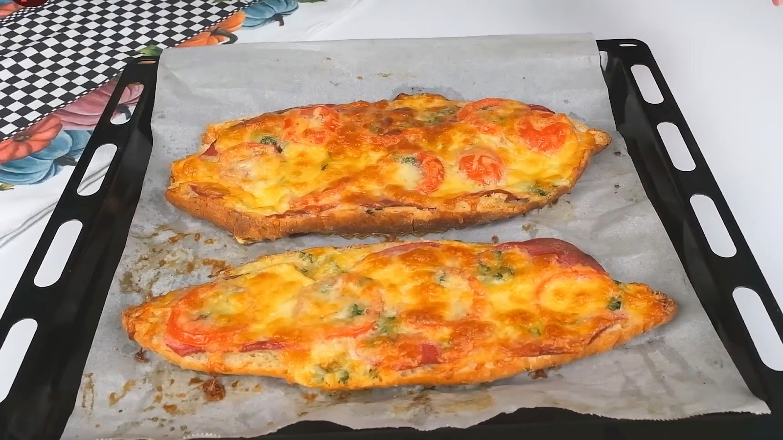 Фото приготовления рецепта: «Любимая Пицца холостяка - вкусный Завтрак легко и просто.» - шаг №7
