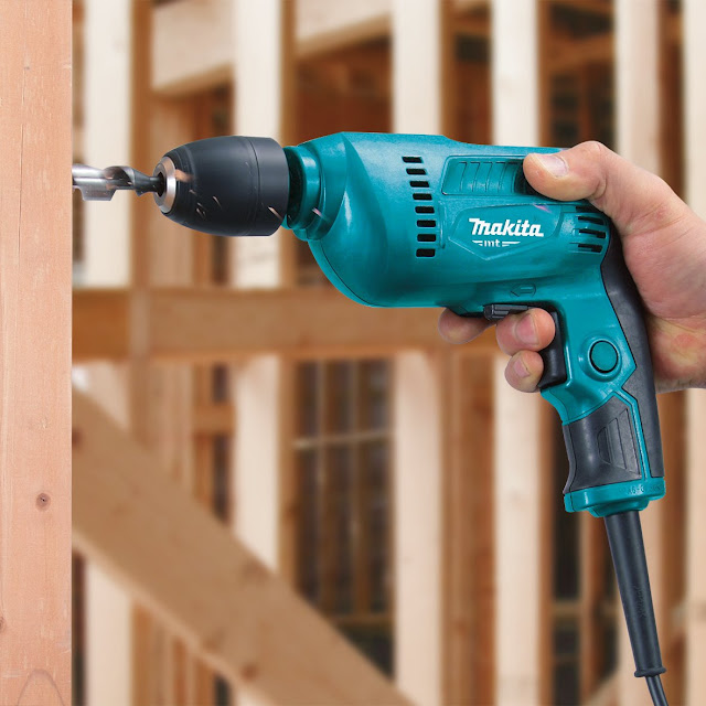 Máy khoan sắt Makita M6002B sở hữu những đặc điểm gì?