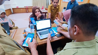 Ribuan Warga Cirebon Kini Sudah Gunakan KTP Digital