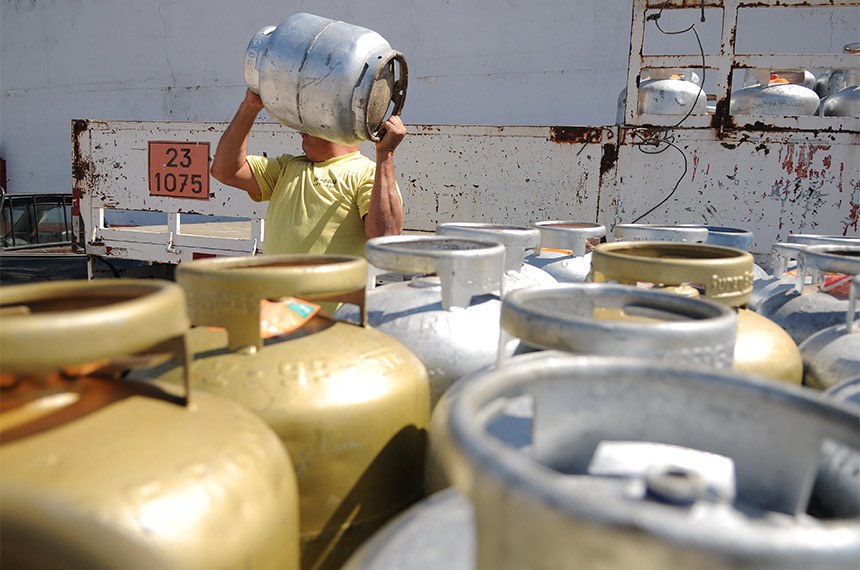 Congresso vota abertura de crédito especial de R$ 300 milhões no orçamento para o Auxílio-Gas