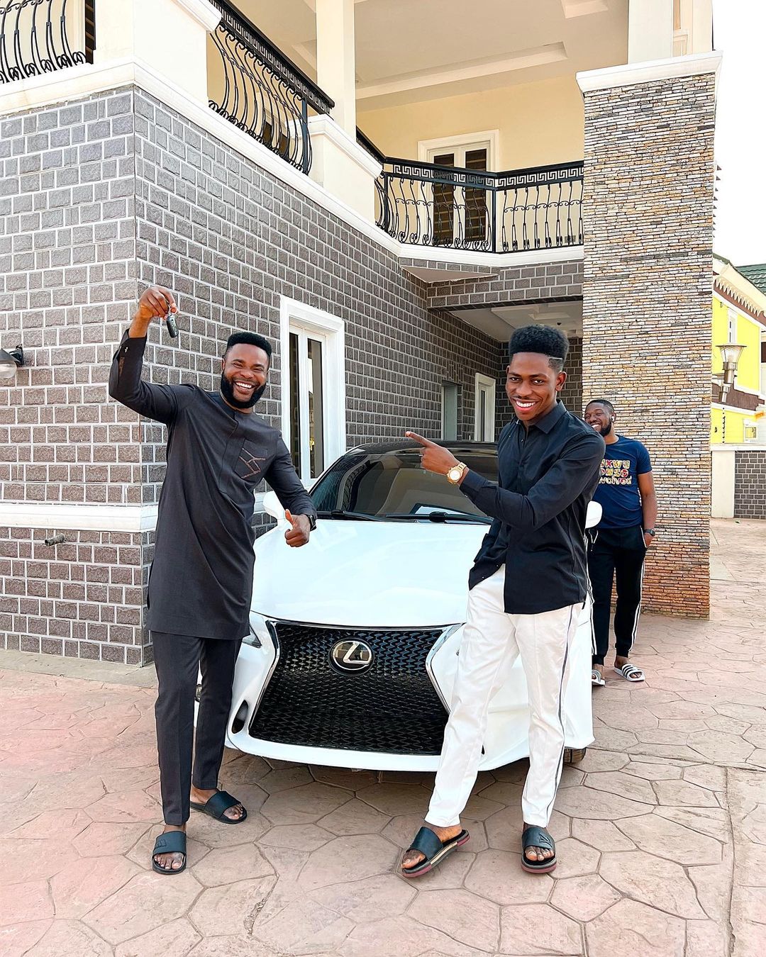 Gospel Artiste, Moses Bliss Surprises Manager With Brand New Car