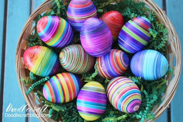 I love simple crafts, although I've never really been fond of decorating eggs, not quite sure why.  However, this is my new favorite way to decorate an egg.  The EggMazing spinner is simple to use and works like a charm.  Create stunning eggs in ombres, stripes, rainbows and more using the EggMazing.