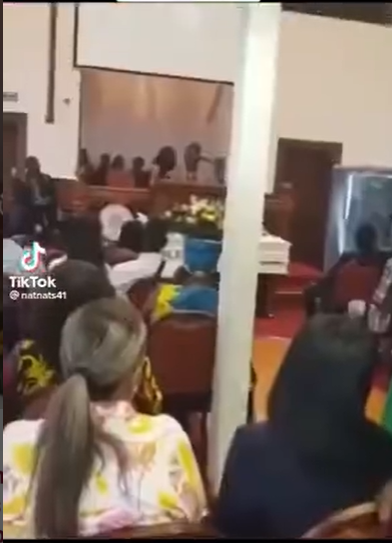 Lady causes chaos at a funeral by saying the 'last words of the deceased' (video)