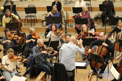 Antonello Manacorda and the Orchestra of the Age of Enlightenment in rehearsal (Photo: the OAE)