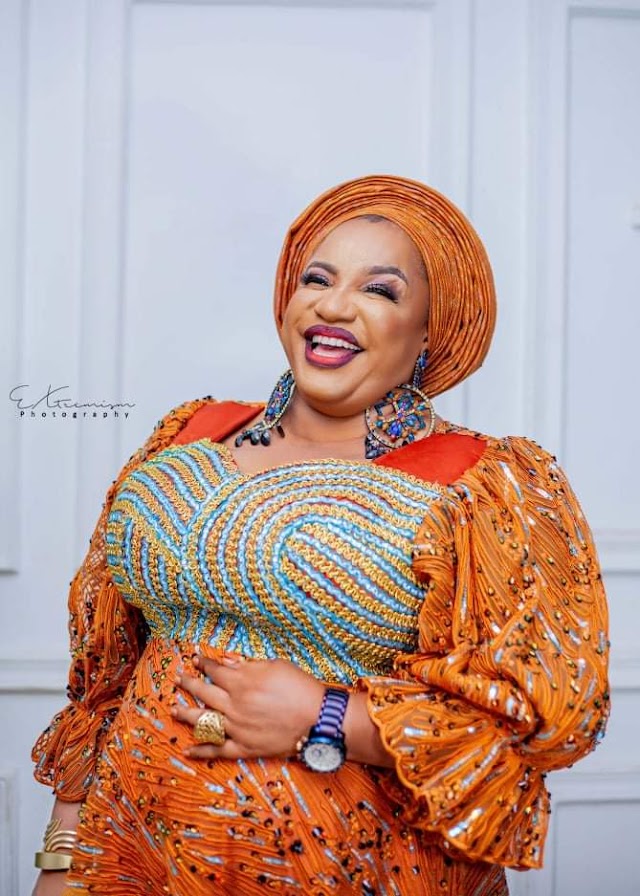 See Beautiful Queen Of Style,Ayofe Aina and Her Dazzling Looks