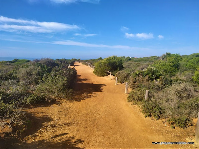 ruta de senderismo fácil en Cádiz Calas de Roche