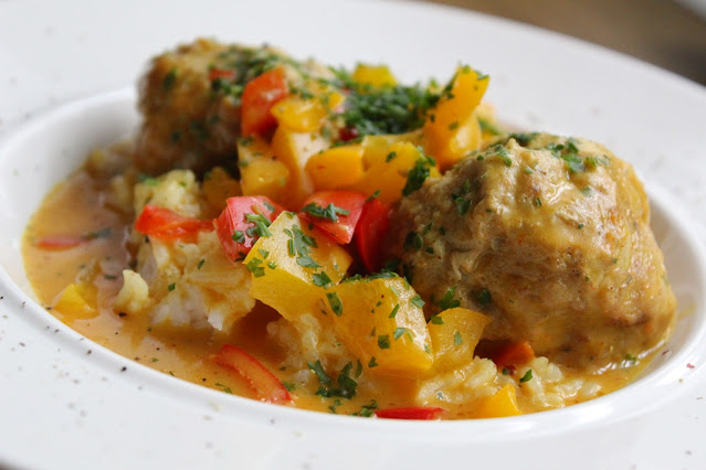 Kochen mit und ohne Pott: Hackbällchen mit Paprikagemüse in Curry-Kokos ...