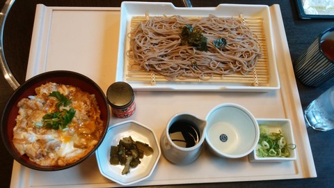 炙り鶏の親子丼と選べる麺セット（ざるそば）2-2 かごの屋