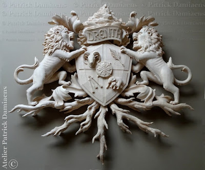 Armorial carving in wood | Have your family coat of arms carved in wood