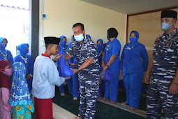 Gelar Baksos dan Anjangsana, Danlanal Dabo Singkep Berikan Santunan Anak Yatim