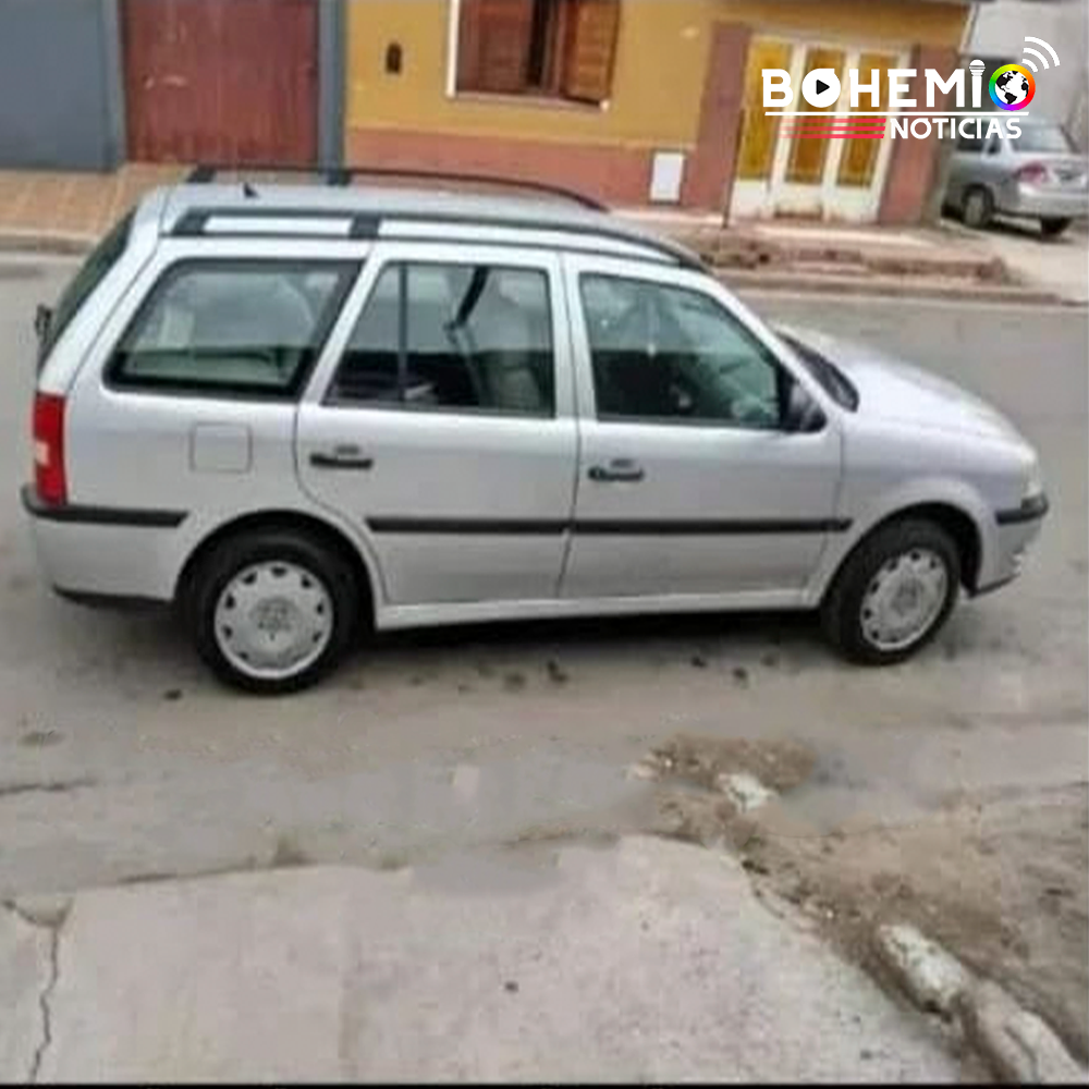 Encontraron el auto que había sido robado en zona céntrica de Deán Funes cerca de Cruz del Eje (FOTO INSTAGRAM)