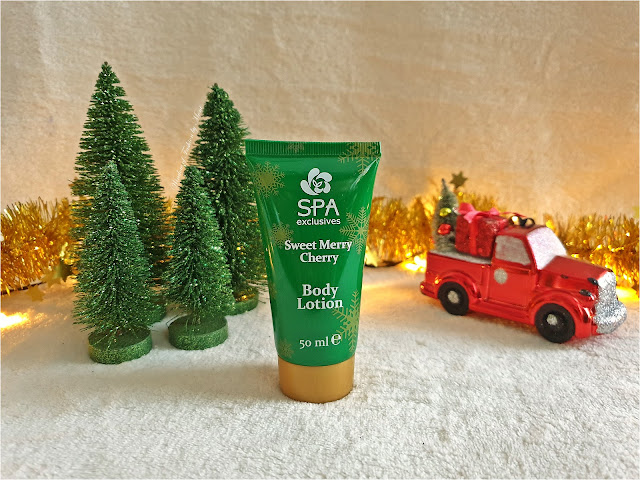 Kalendarz adwentowy SPA Exclusives Sweet Merry Cherry balsam do ciała