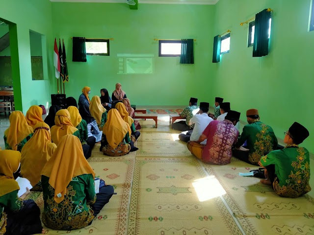 Giatkan Literasi, PAC Kecamatan Mejobo Adakan Kelas Menulis