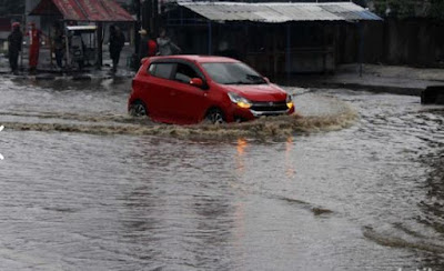 Dalam hindari rute gedebage ada genangan, lalu lintas tersedat