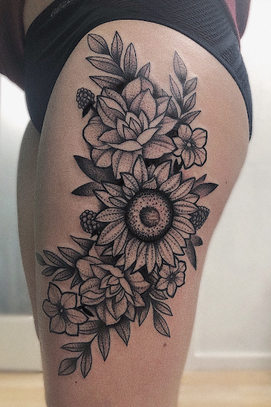 #flowerthightattoo