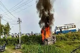 Lakhimpur case: 5,000 page chargesheet against 'Minister's son' accused of killing farmers Lakhimpur-Kheri Case: Union Minister Ajay Mishra's jailed son Ashish Mishra is the main accused in the murder of four farmers and a journalist in Lakhimpur Kheri in October last year. A total of eight people died in this.  The Special Investigation Team of Uttar Pradesh Police probing the Lakhimpur Kheri case has filed a 5,000-page chargesheet in a local court. Eight people were killed in the violence during the farmers' demonstration in Lakhimpur Kheri. Thousands of pages of the Special Investigation Team chargesheet reached the Chief Judicial Magistrate's court in Lakhimpur Kheri this morning. The pages were in a big box with two locks.  Senior Prosecution Officer SP Yadav told reporters in Lakhimpur, "Yes, the charge sheet has been filed."  Union Minister Ajay Mishra's jailed son Ashish Mishra is the prime accused in the murder of four farmers and a journalist in Lakhimpur Kheri in October last year. A total of eight people died in this.  Violence erupted in which three more people, including two BJP workers, were killed after Ashish Mishra allegedly rammed four farmers and a journalist with his SUV. In a video that shook the nation on social media, an SUV is seen trampling farmers at high speed.  The UP Police had registered an FIR the next day, naming Ashish Mishra and 12 others as accused of murder. But the Union minister's son was arrested a week later after a Supreme Court rebuke.  Last month, the SIT told the local court that the killings of the farmers and the journalist were a "planned conspiracy". It was not a case of death by negligence. It was also demanded that the charges of rash driving against Ashish Mishra and others should be revised and charges of attempt to murder and intentional hurt should be added.  Two FIRs have been registered by the Lakhimpur police - one by the families of the deceased farmers, who named Ashish Mishra as the main accused. The second has been lodged in Lakhimpur by BJP worker Sumit Jaiswal against unknown farmers.  Jaiswal alleged that the farmers instigated the violence. In the viral video, Jaiswal was seen running away from the SUV that hit the farmers. He was later arrested as a co-accused in the case involving Ashish Mishra.