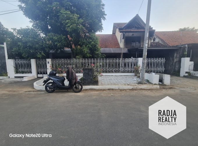 Rumah Klasik Strategis Kawasan Elite Demangan Baru Dekat UGM, ATMAJAYA, AMPLAZ