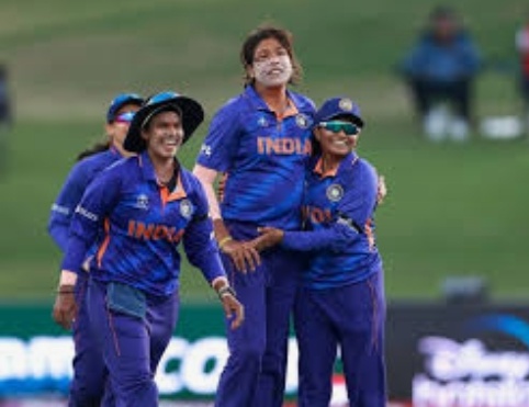 भारत की बेटियों ने क्रिकेट में बनाएं बड़े रिकार्ड, जीता सबका मन