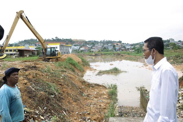 Wakil Walikota Batam Tinjau Lokasi Banjir di Kabil Nongsa