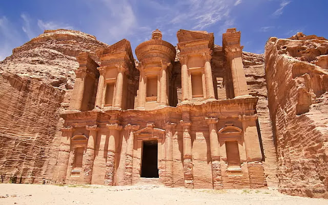 Tourism in Petra